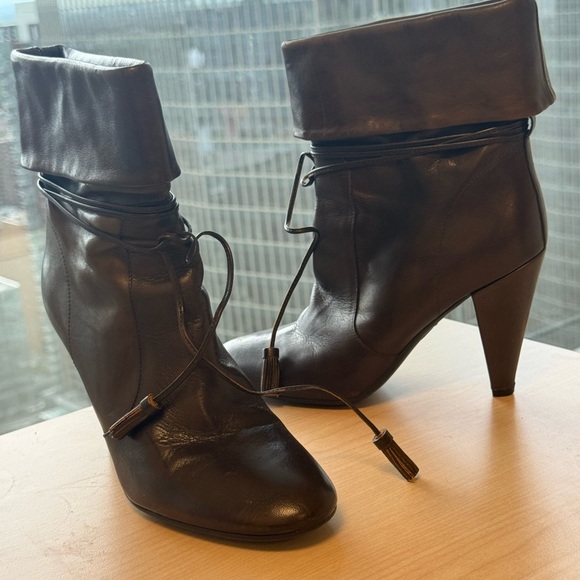 Fornarina 8.5 (39) MINT almost BRAND new Dark Brown Leather Boots with tassles - Picture 16 of 16